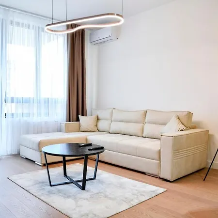 Lux Waterfront Charm 2 Apartment